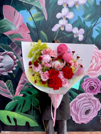 florist choice romantic bouquet